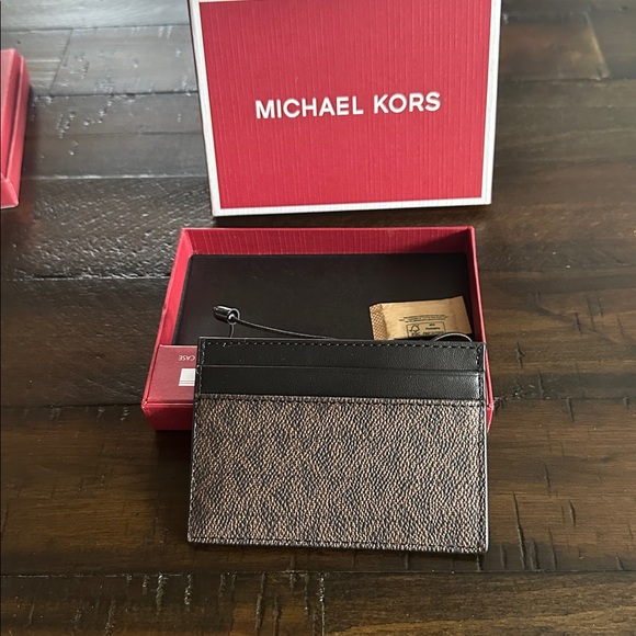 Michael Kors Black and Brown Card Holder - Picture 2 of 4
